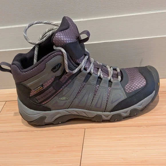 Keen Oakridge Women's Waterproof Hiking Boots - Picture 6 of 11